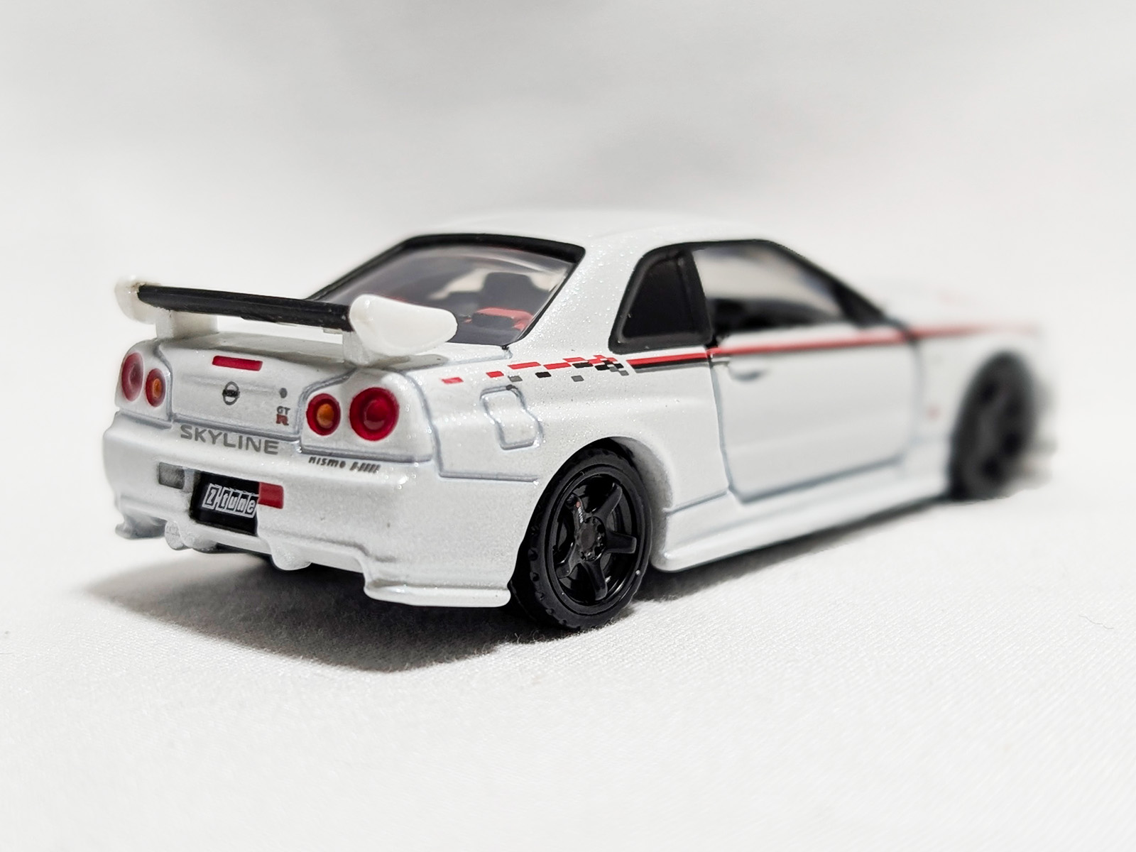 R34 Z-tune 斜め後ろ